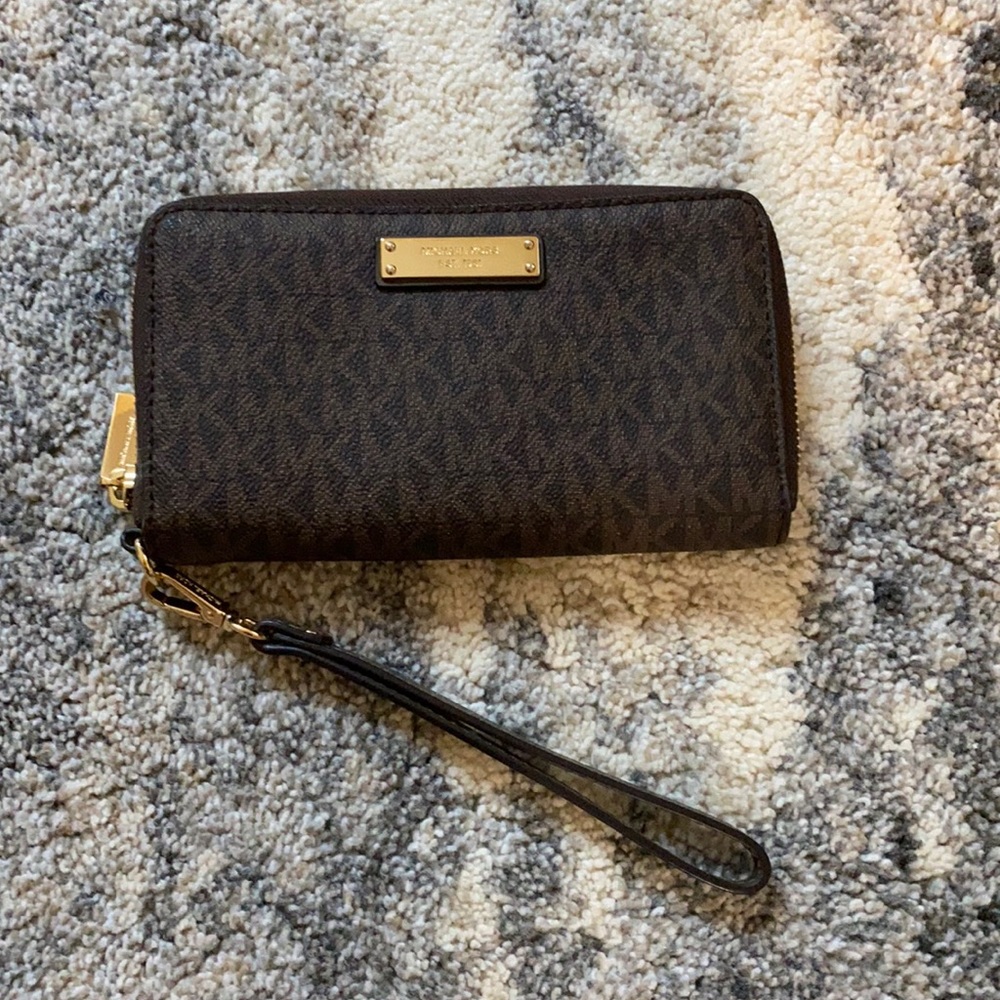 Michael Kors zip around wallet